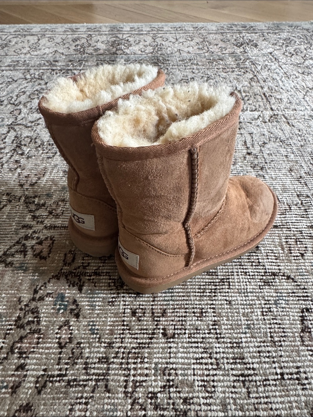 Kids UGG Short Shearling Suede Boots - Chestnut Brown, Size 10